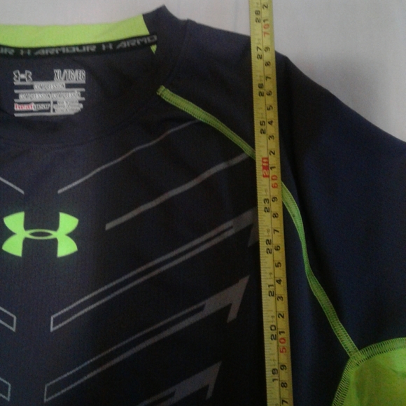 Boys XL underarmour short sleeve compressio shirt - Picture 7 of 7